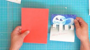 色画用紙にカード本体を貼ります。